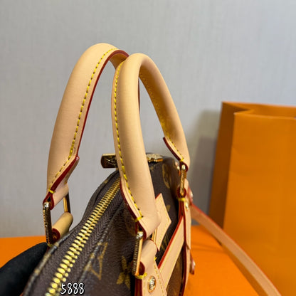 LU Double Take Pochette Cosmétique Bag 25cm