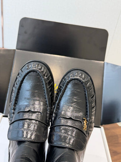 Y L  Boots Woman Low