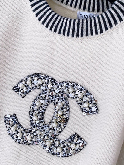 CHL  Sweater Woman