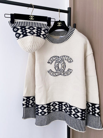 CHL  Sweater Woman