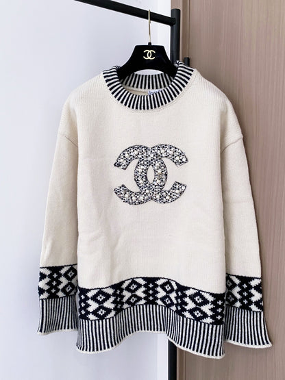CHL  Sweater Woman