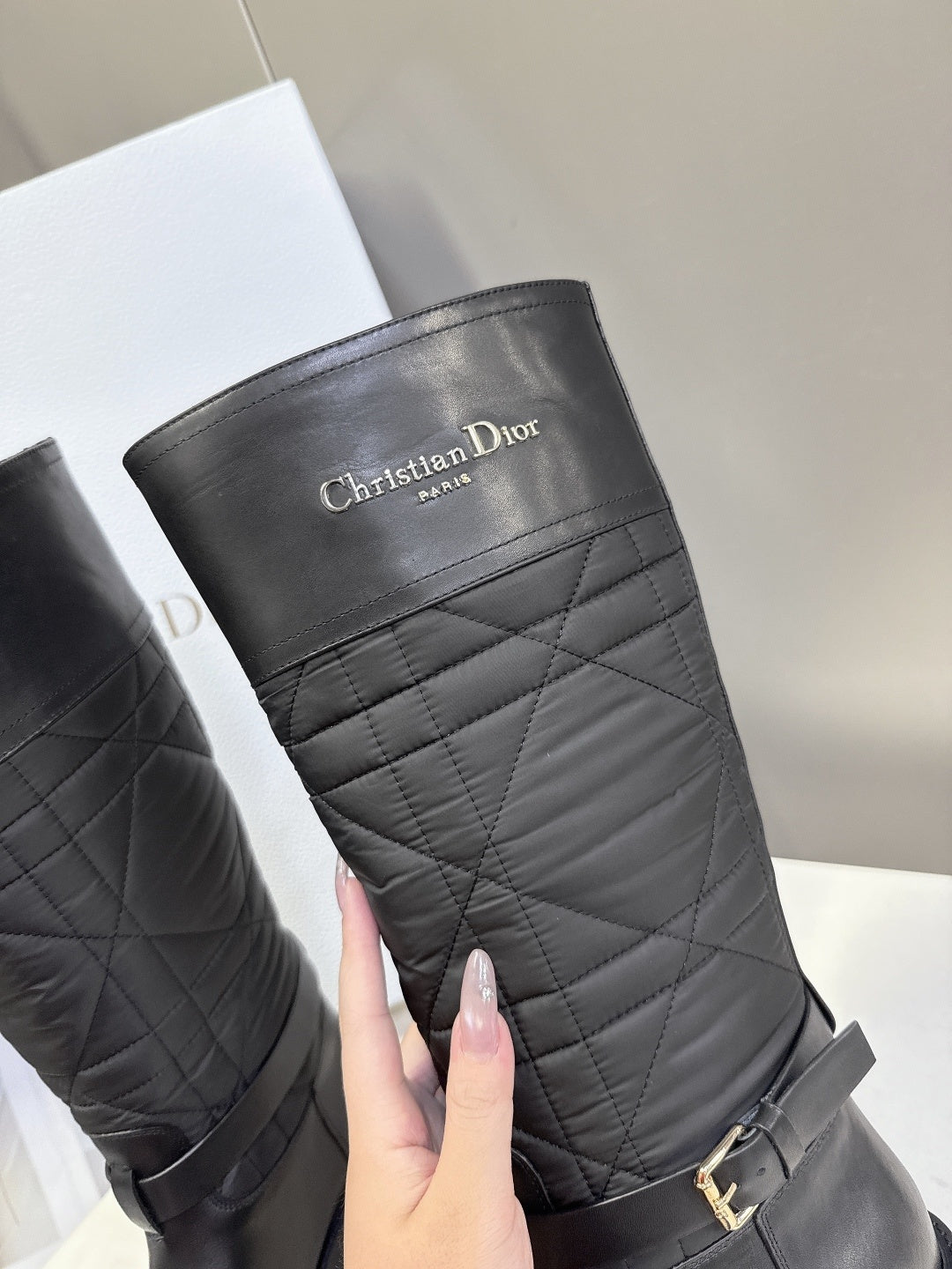 CHD  Boots Woman