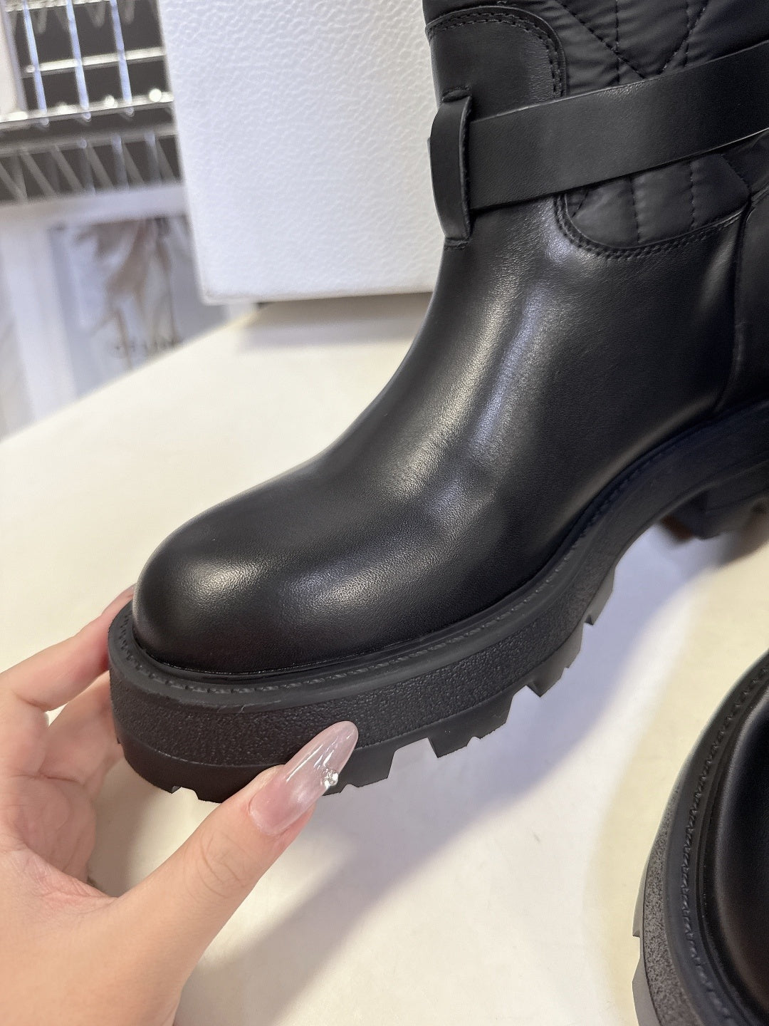 CHD  Boots Woman