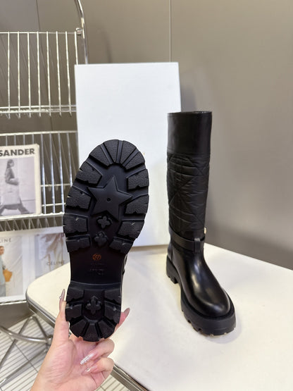 CHD  Boots Woman