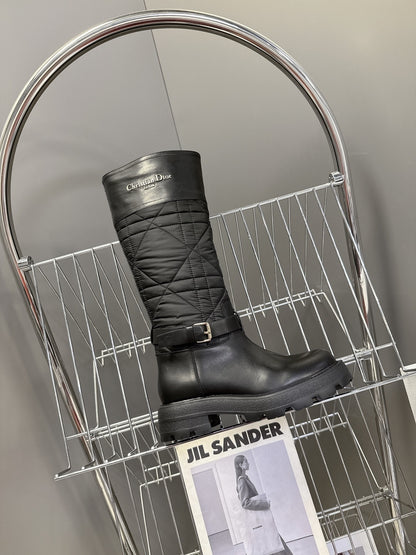 CHD  Boots Woman
