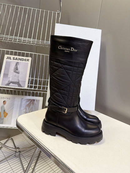 CHD  Boots Woman