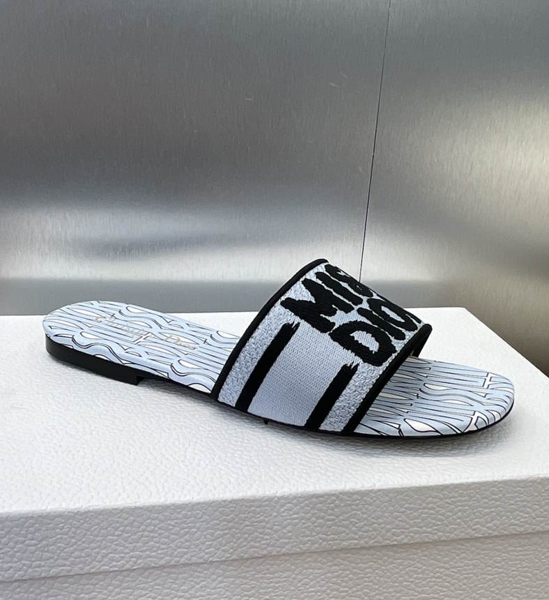 CHD Sandals Slippers 3 Color's 42 Flat