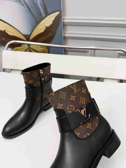 LU  Woman Boots Flat 42