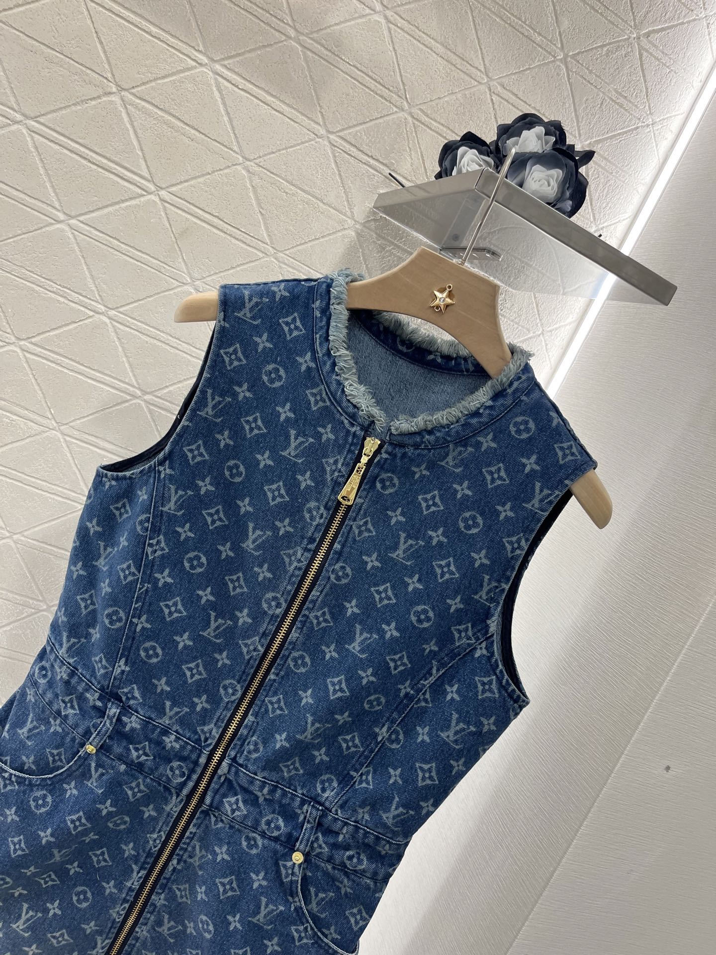 LU Dress limited