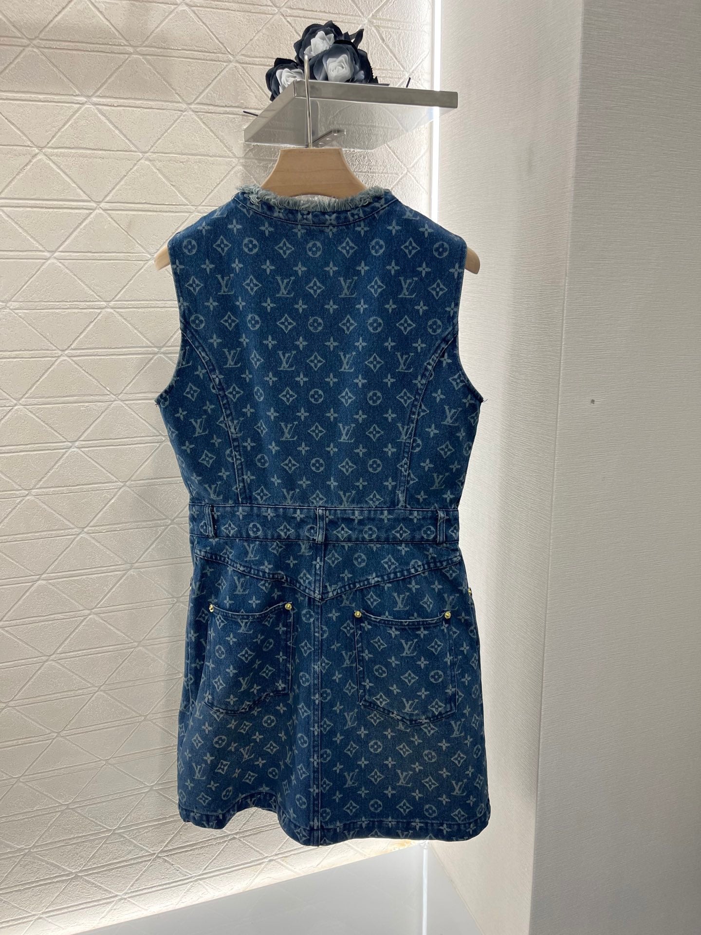 LU Dress limited