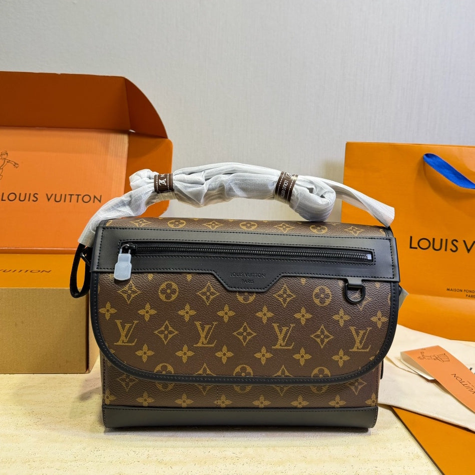 LU Courier messenger bag 37 cm 3 color's