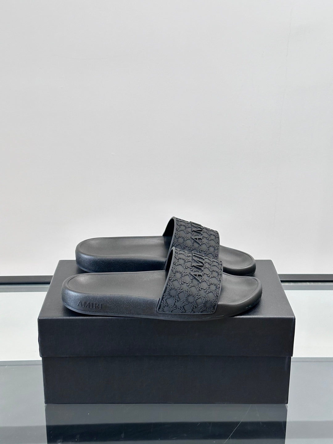 AMR Slippers 3 Color's   Man