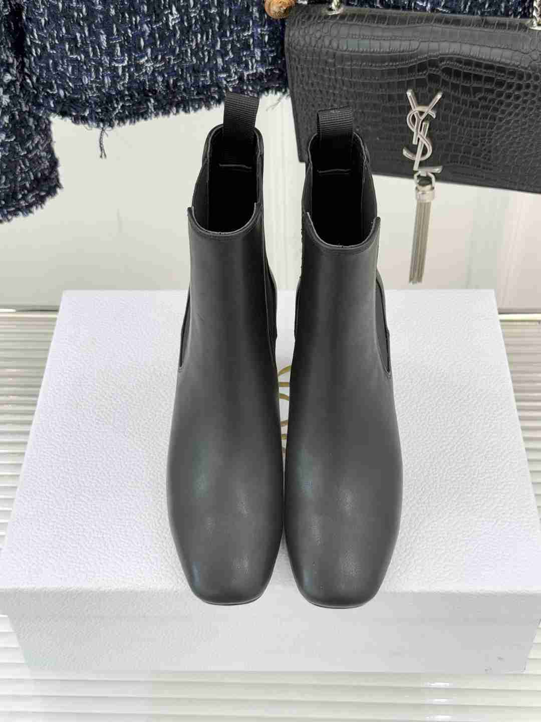 CHD Woman Boots 4 Color's