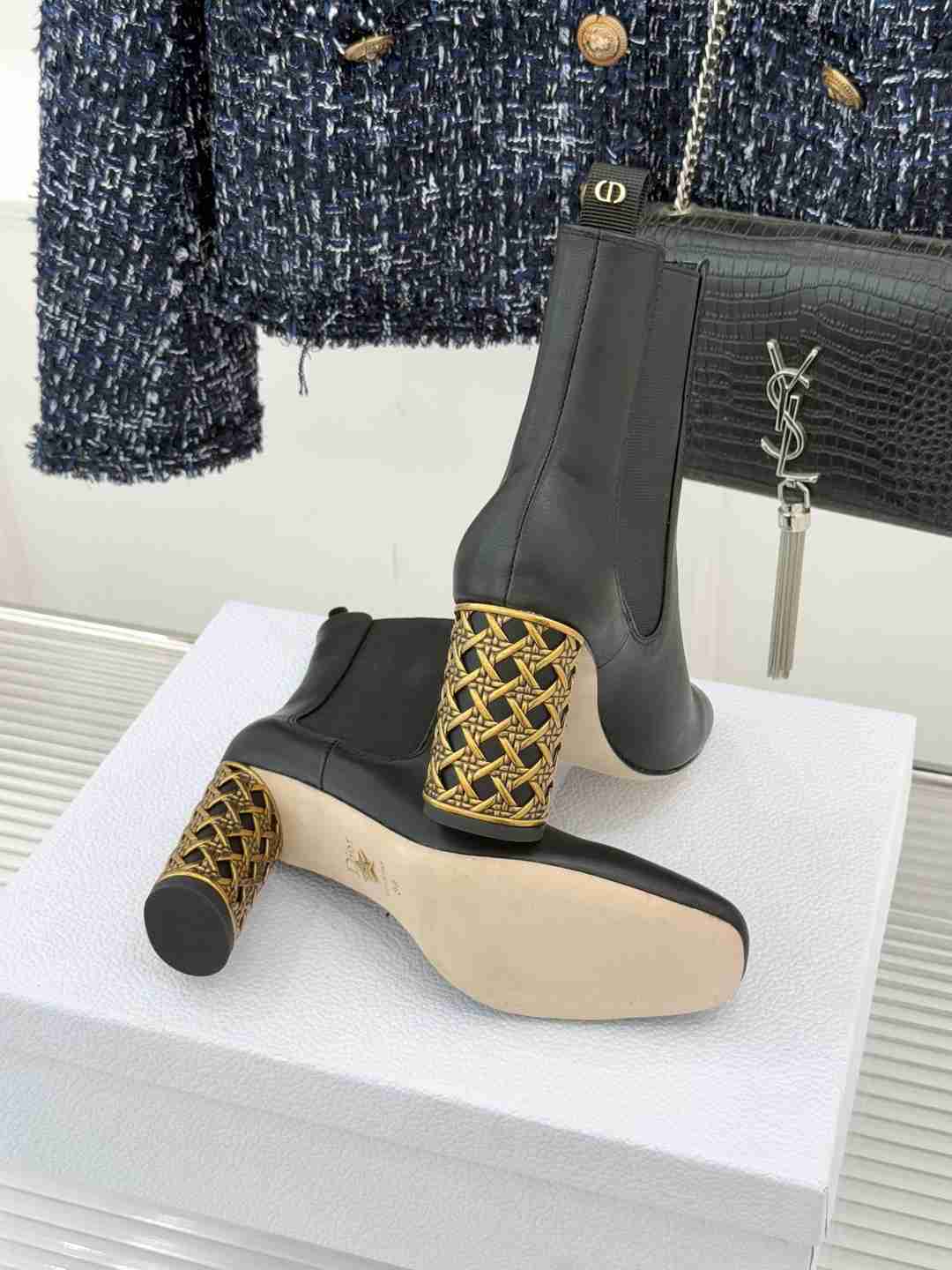 CHD Woman Boots 4 Color's