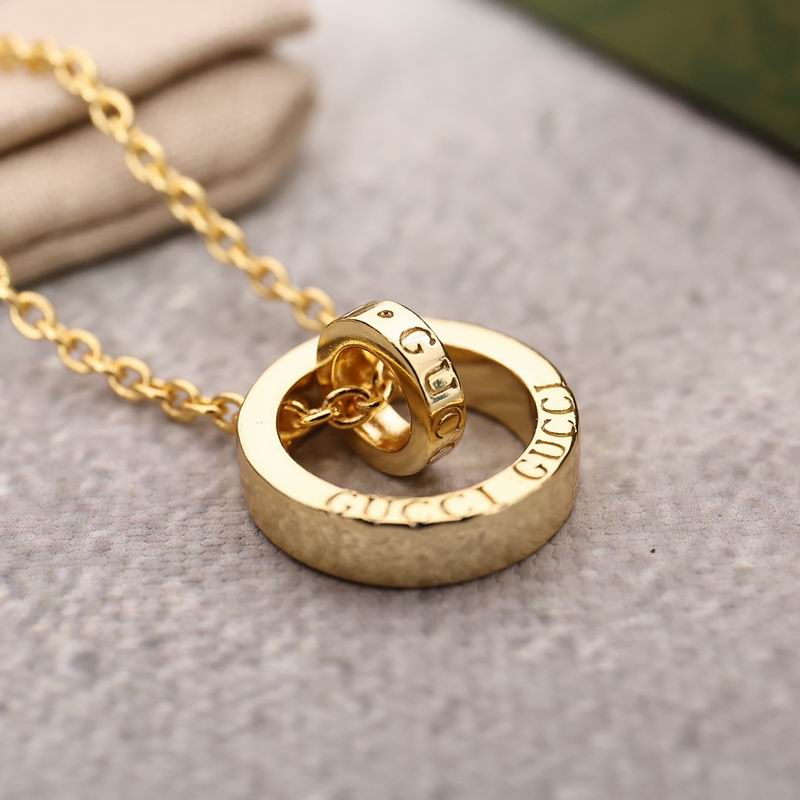 GU  Fashion Necklace