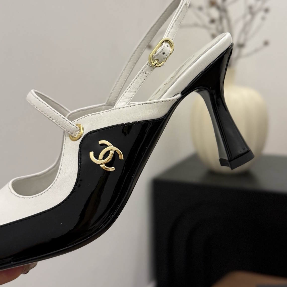 CHL Shoes  Woman