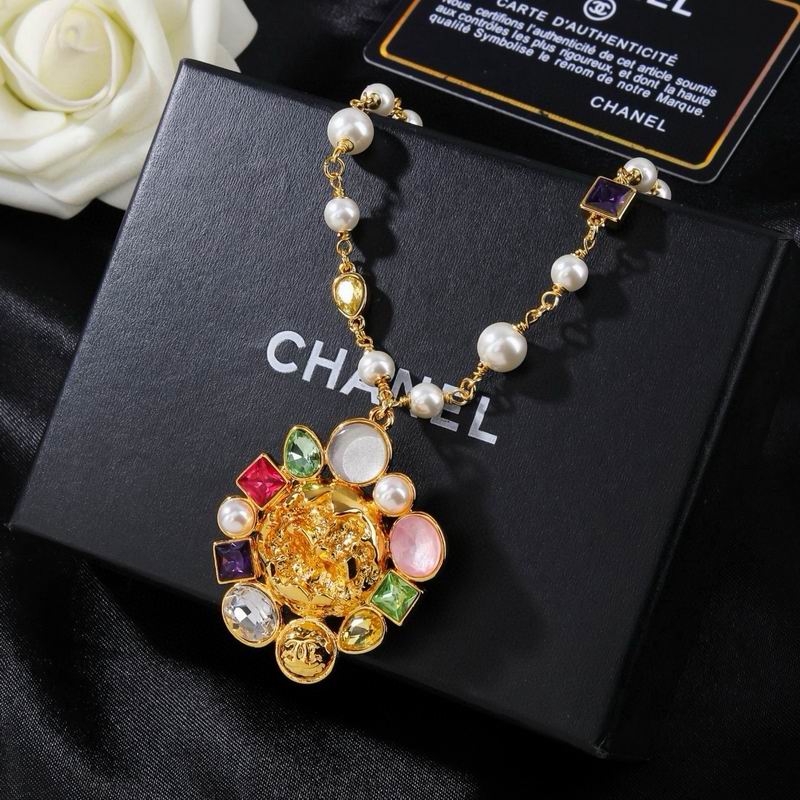 CHL Fashion Necklace