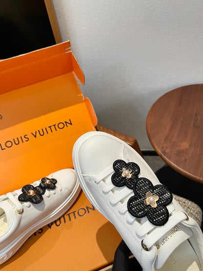 LU woman  Sneakers