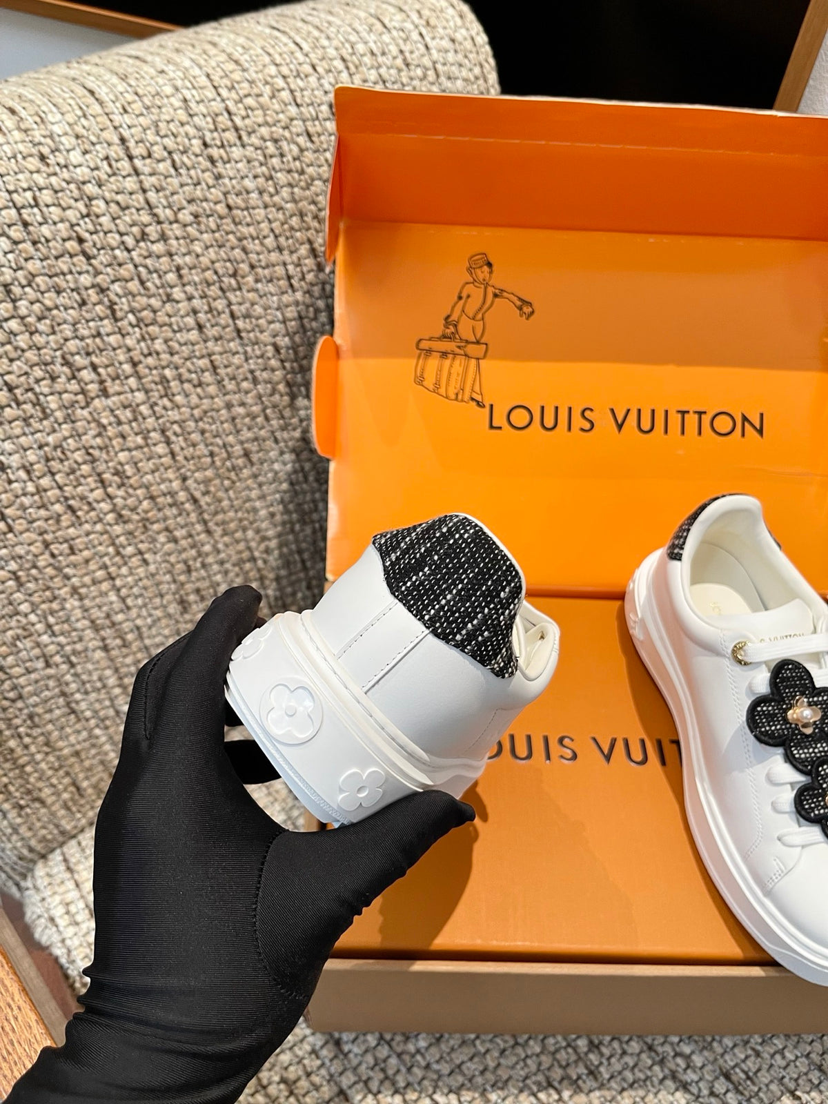 LU woman  Sneakers