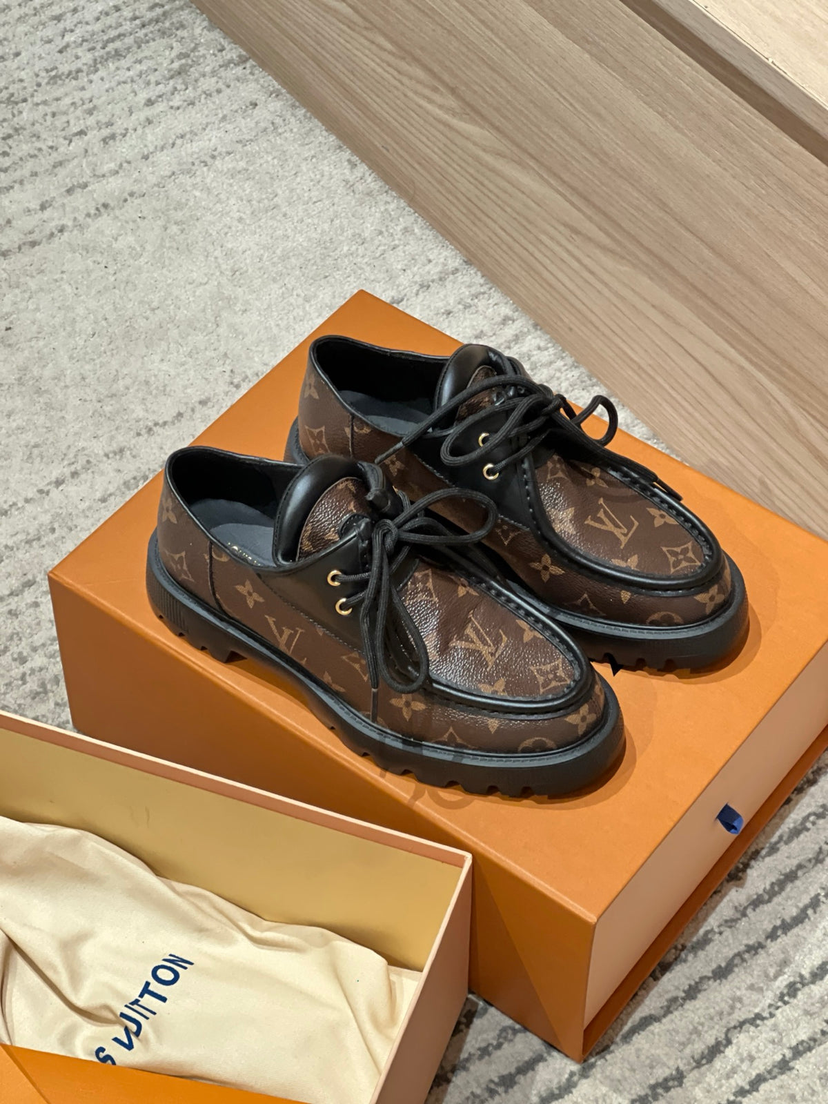 LU  Shoes  Woman