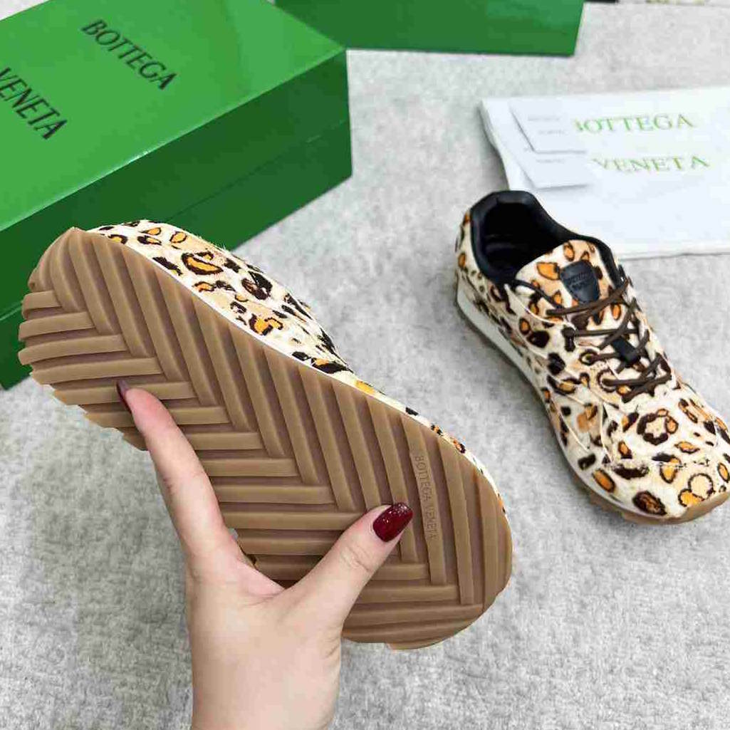 BOT VENET Woman Sneakers trainers