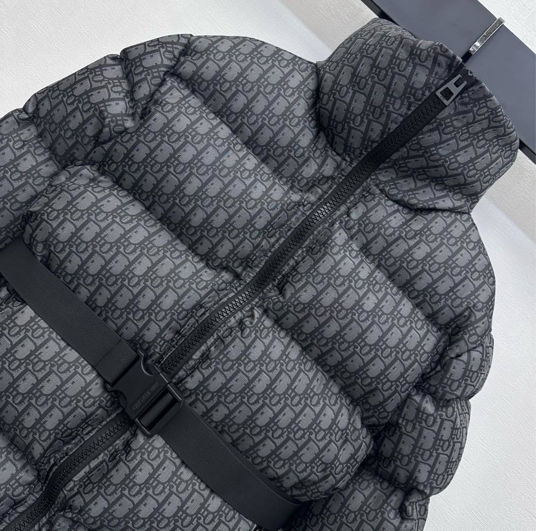 CHD Woman Down Jacket  2 Color 's GQ