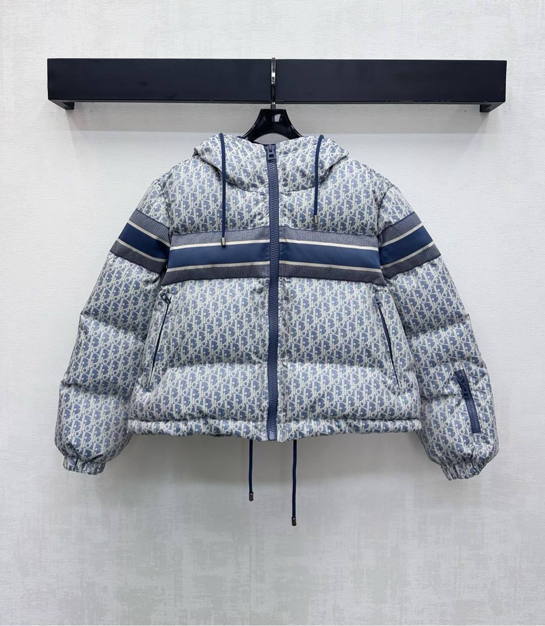 CHD Woman Down Jacket  2 Color 's GQ