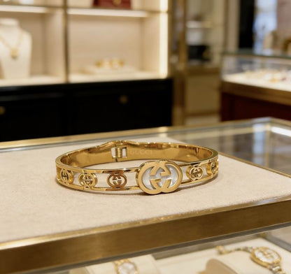 GU  bracelet