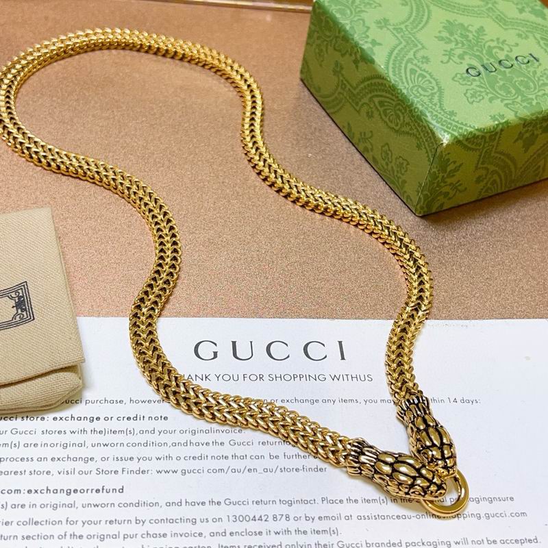 GU  Fashion Necklace Snake