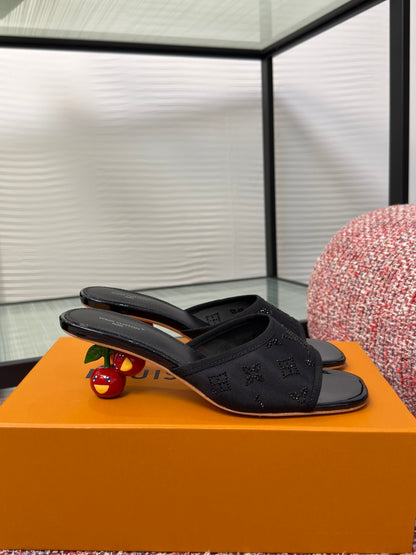 LU Slippers Sandals   Woman 3 Color 's