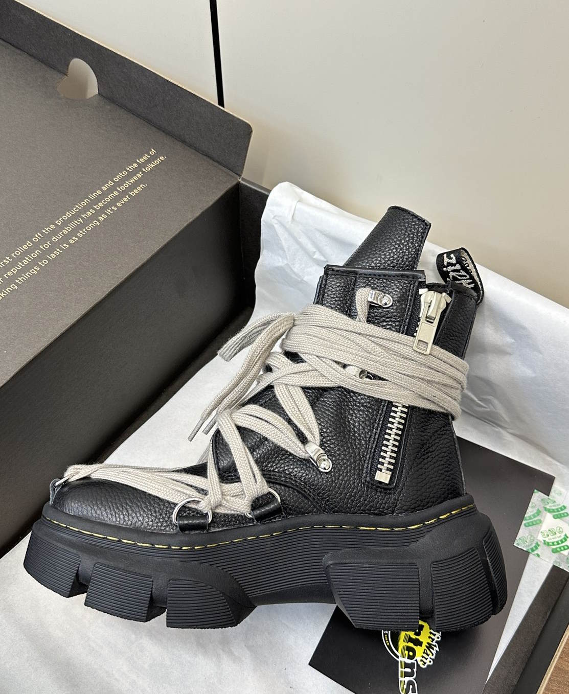 R*  OWEN Boots Short