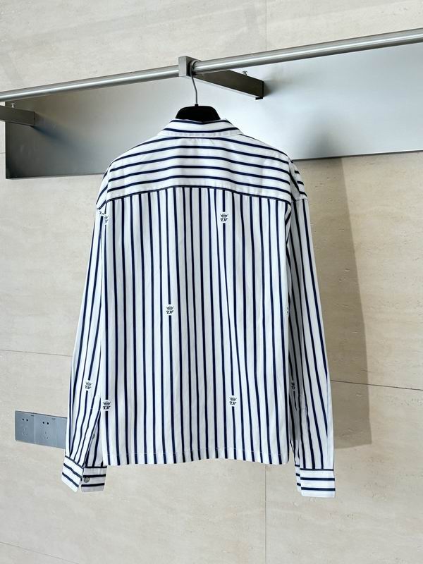 LU Zip up   T-shirt