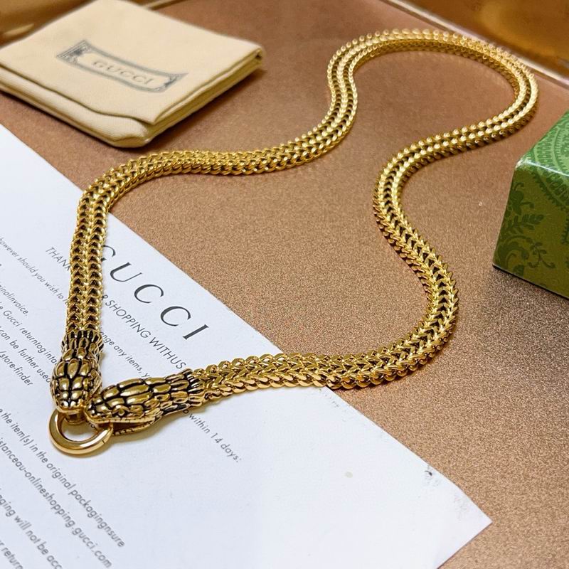GU  Fashion Necklace Snake