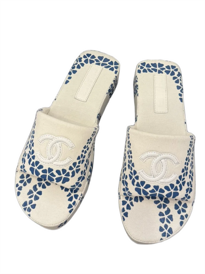 CHL  Slippers  2 Color's Woman