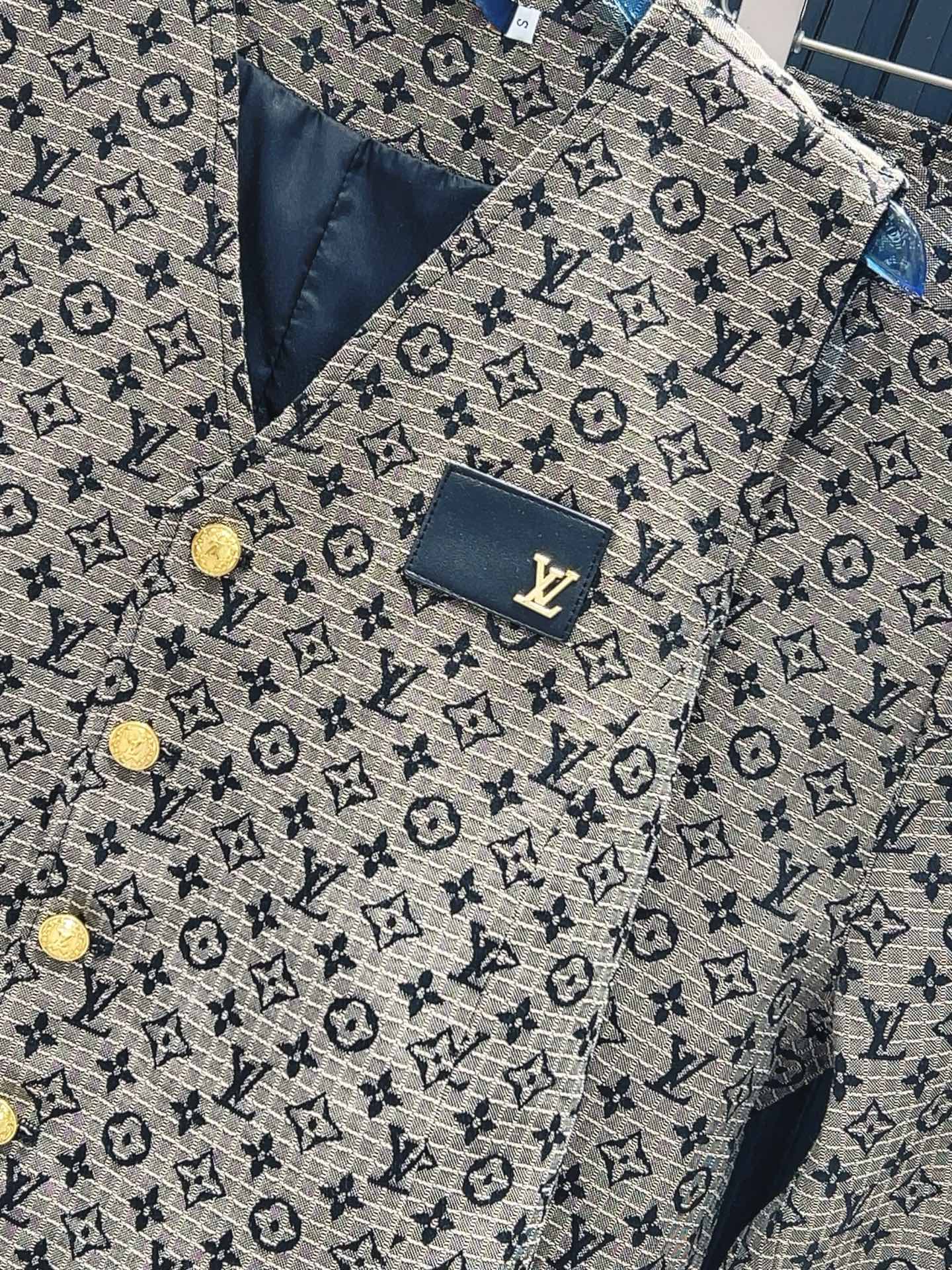 LU Vest   Cardigan Jacket  Set Limited