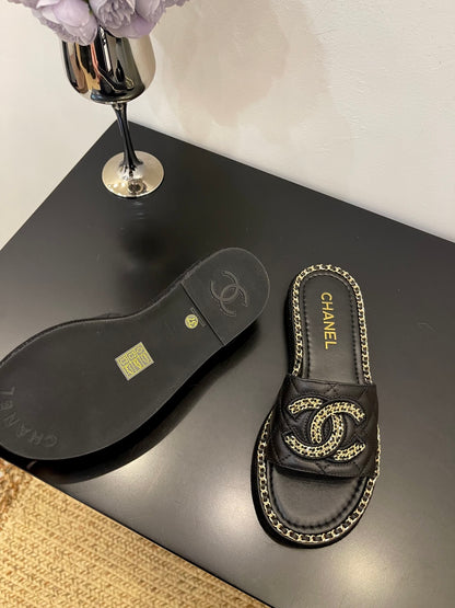 CHL  Slippers  2 Color's Woman