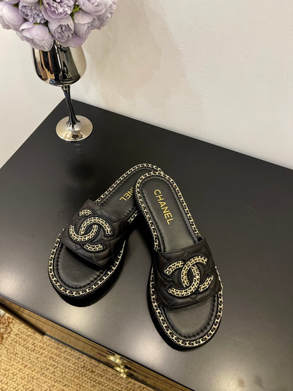 CHL  Slippers  2 Color's Woman