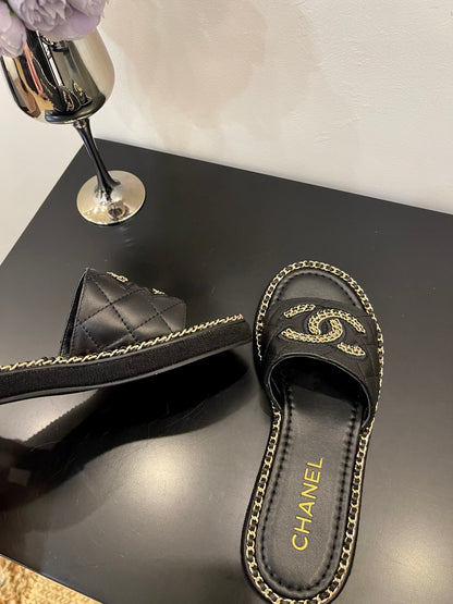 CHL  Slippers  2 Color's Woman