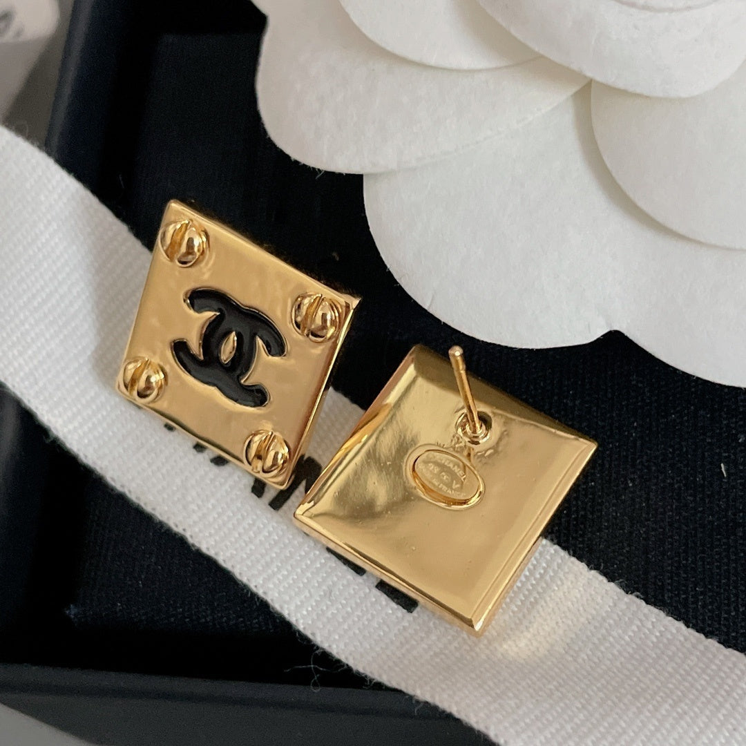 CHL Fashion Earrings