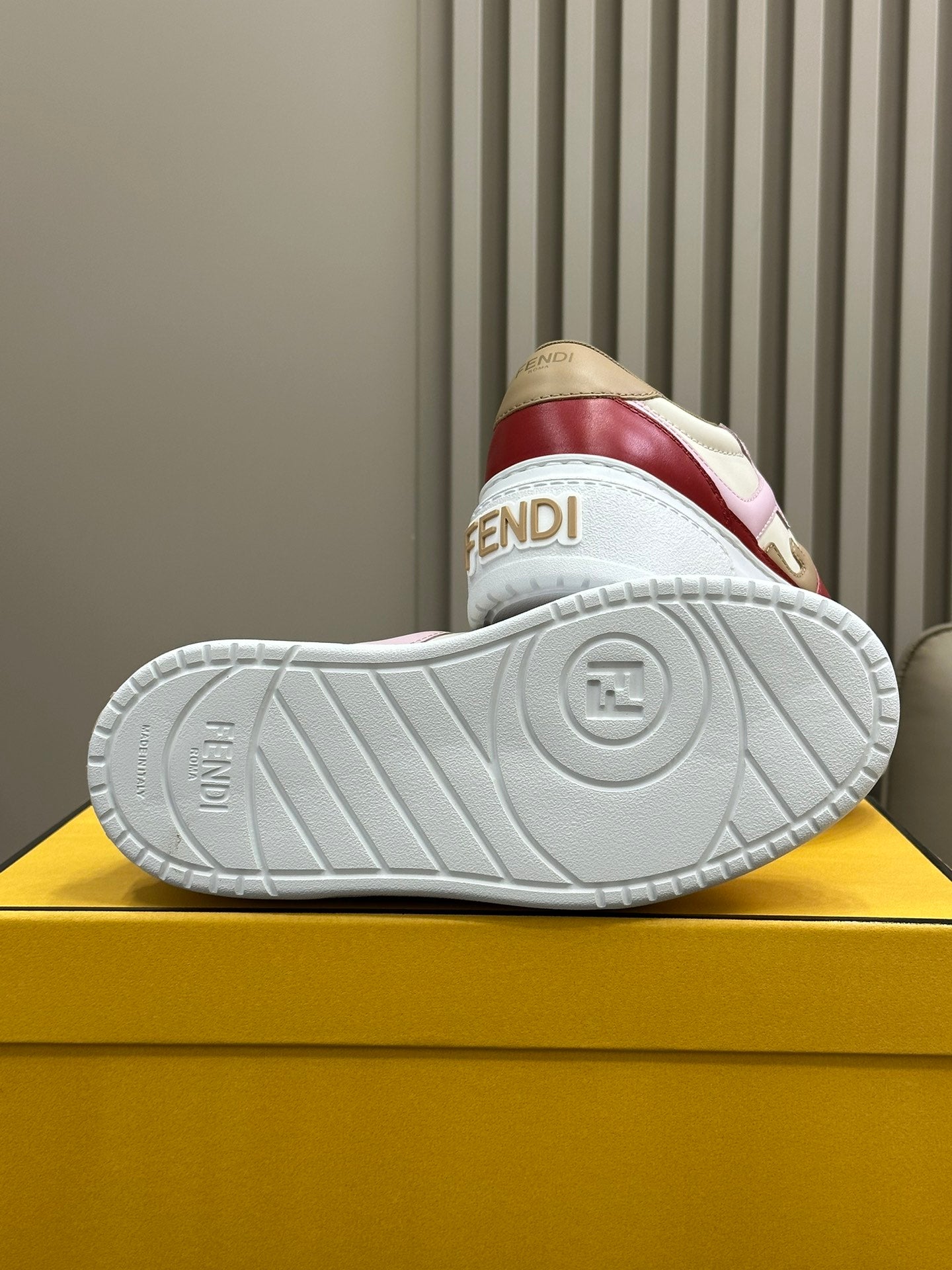 FEN  Sneakers Woman trainers 4 Color's