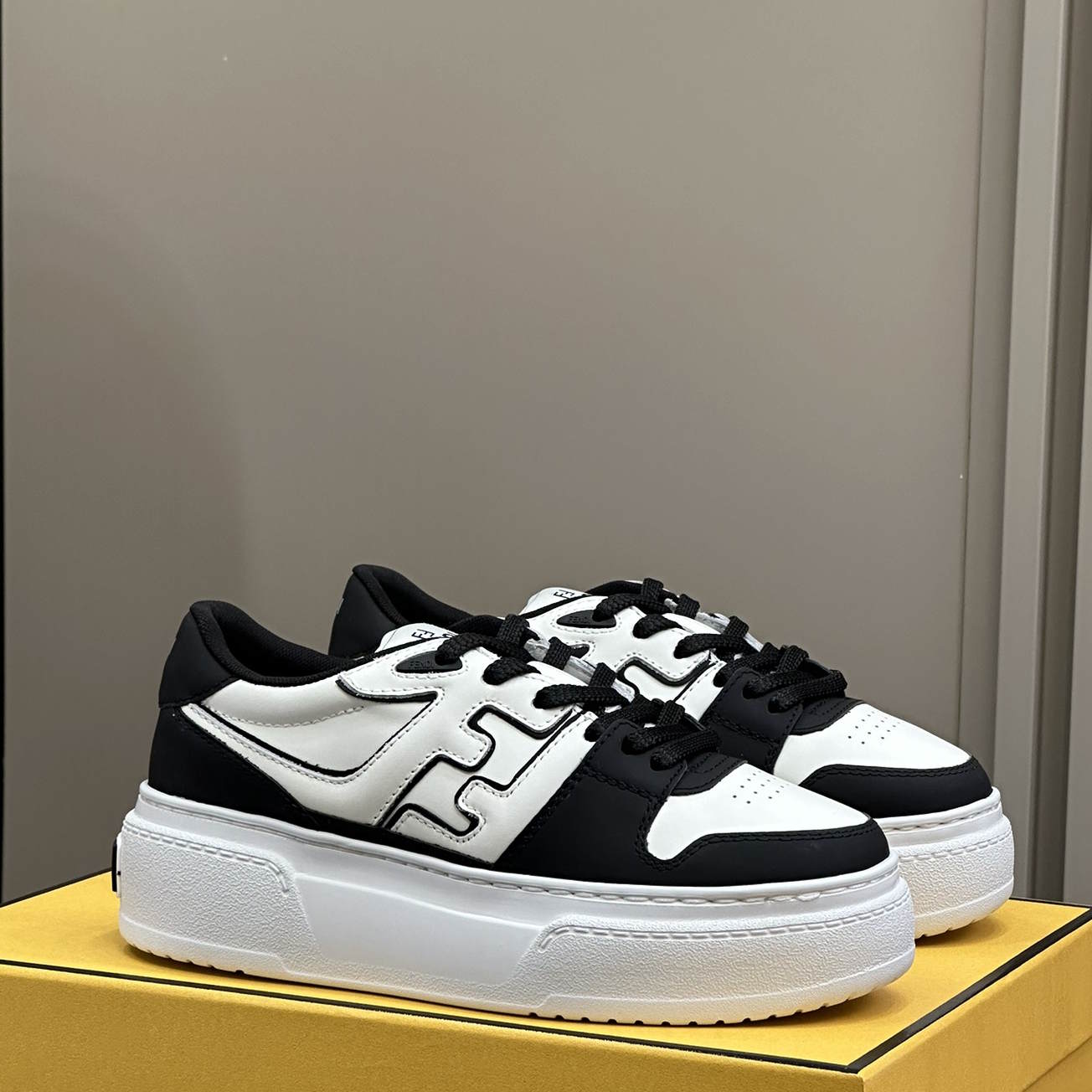 FEN  Sneakers Woman trainers 4 Color's