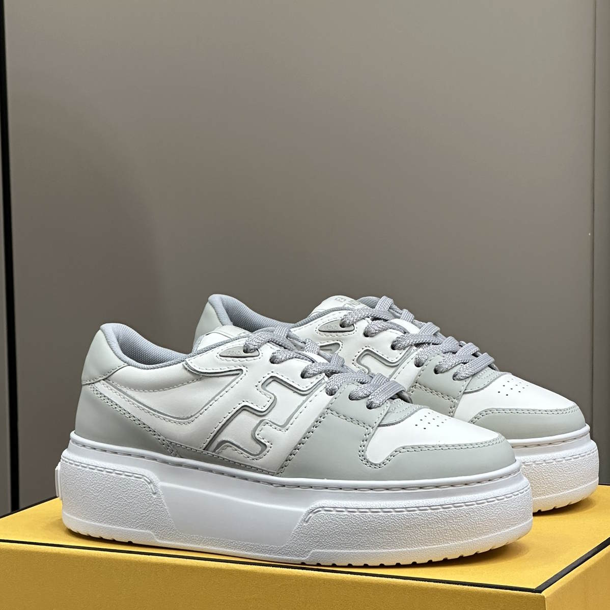FEN  Sneakers Woman trainers 4 Color's