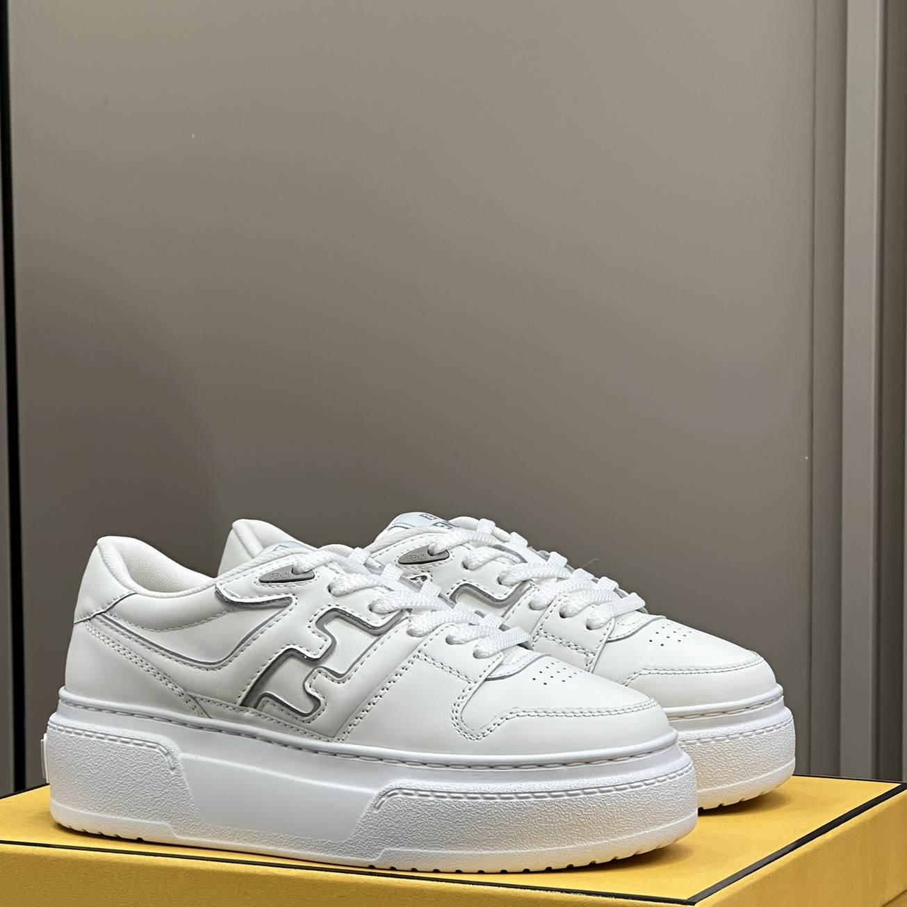 FEN  Sneakers Woman trainers 4 Color's