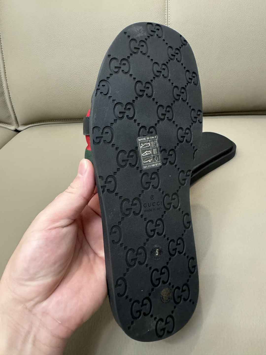 GU Slippers Man 46