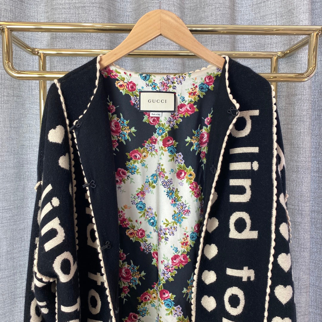 GU woman Sweater Jacket