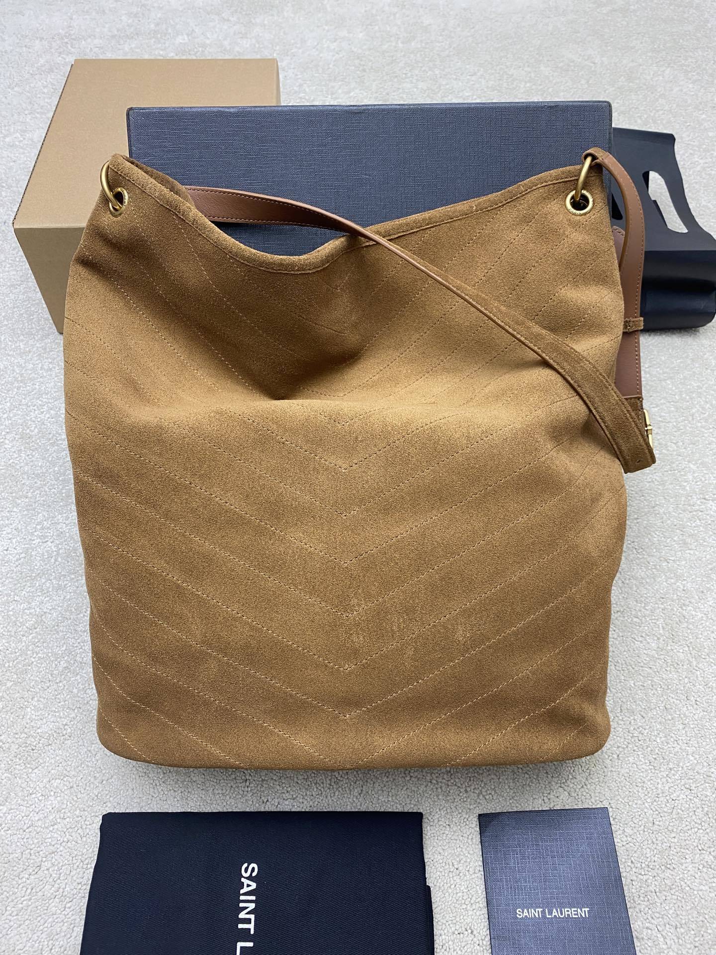 Y L Niki Cassandre suede bucket bag 38 cm