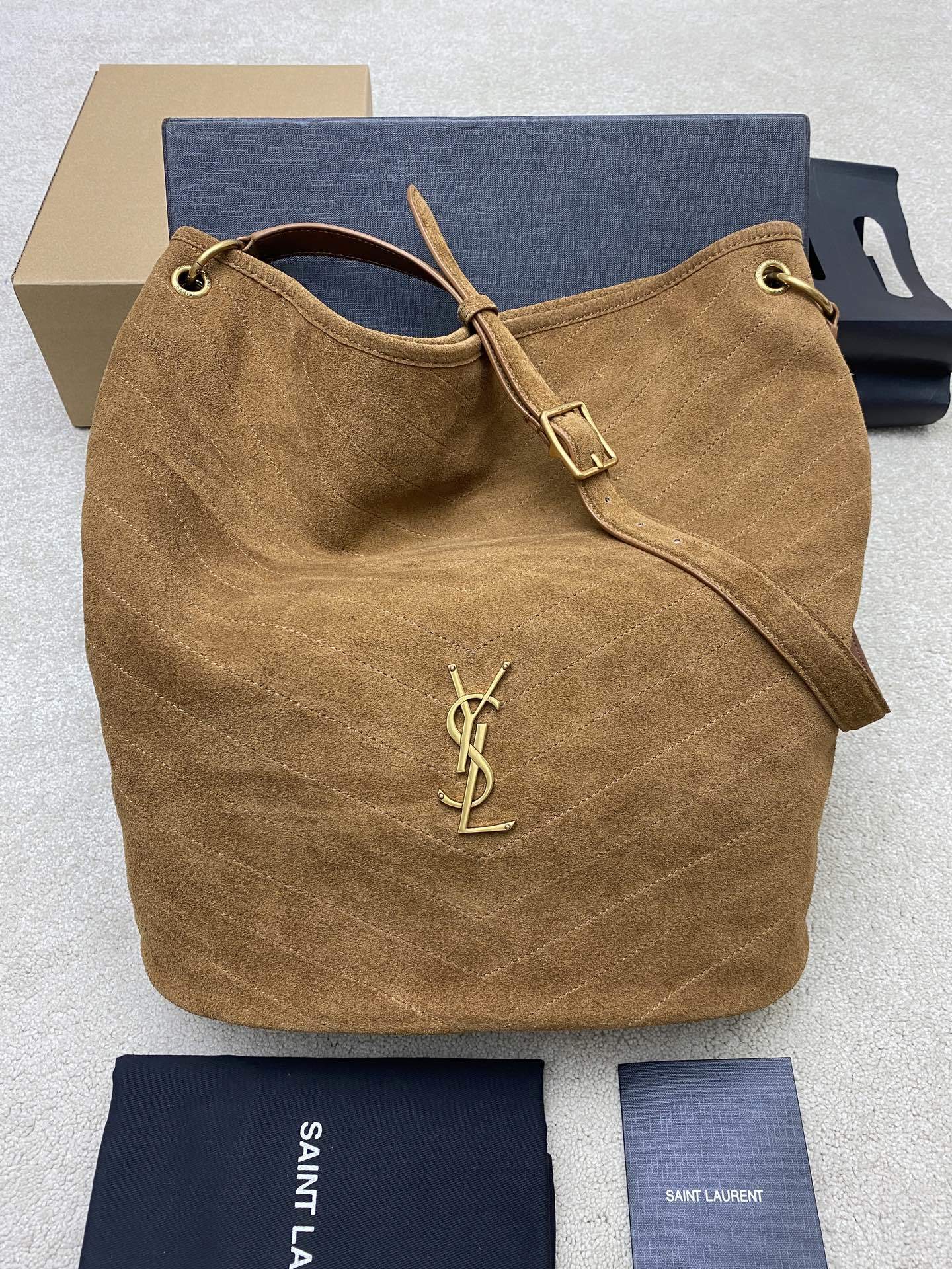 Y L Niki Cassandre suede bucket bag 38 cm