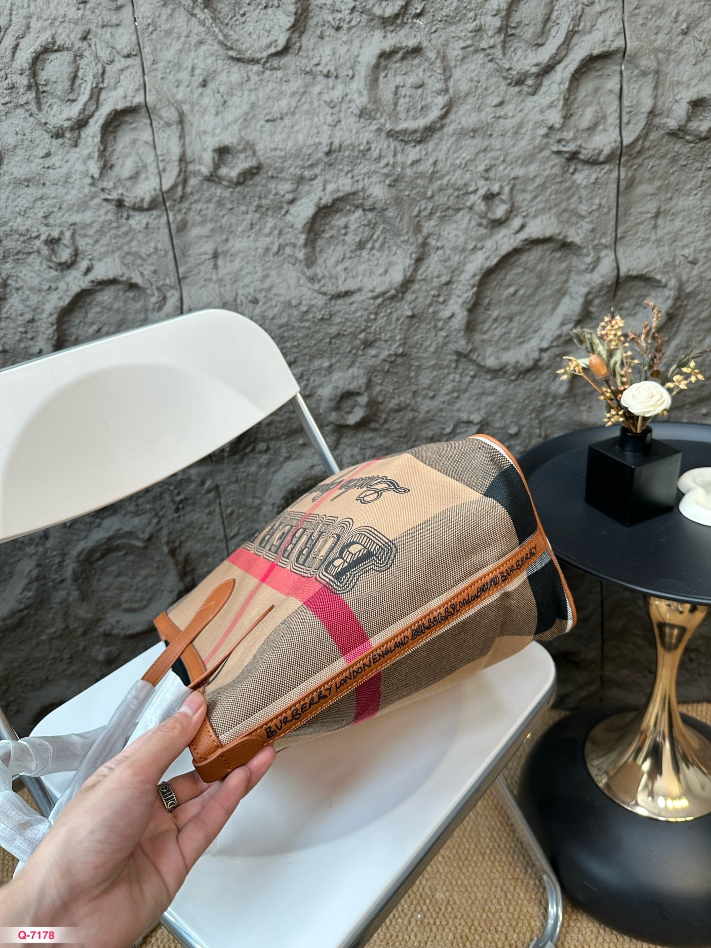 *BURBBER  Tote Bag 2 Color's 34 cm