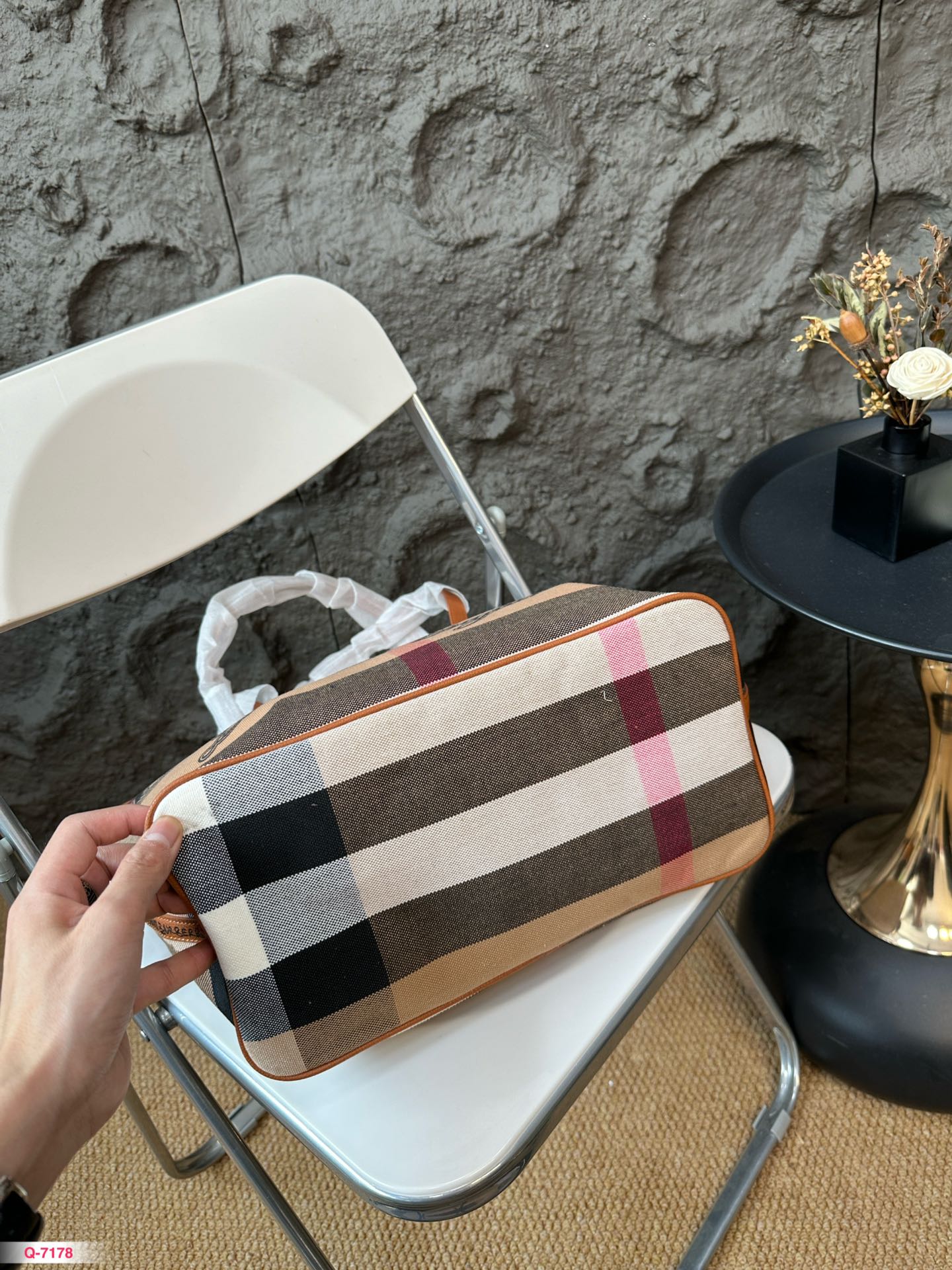 *BURBBER  Tote Bag 2 Color's 34 cm