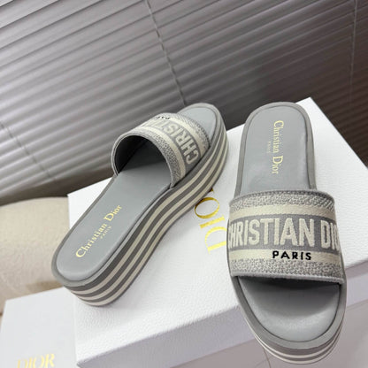 CHD Slippers  2 Color's Woman